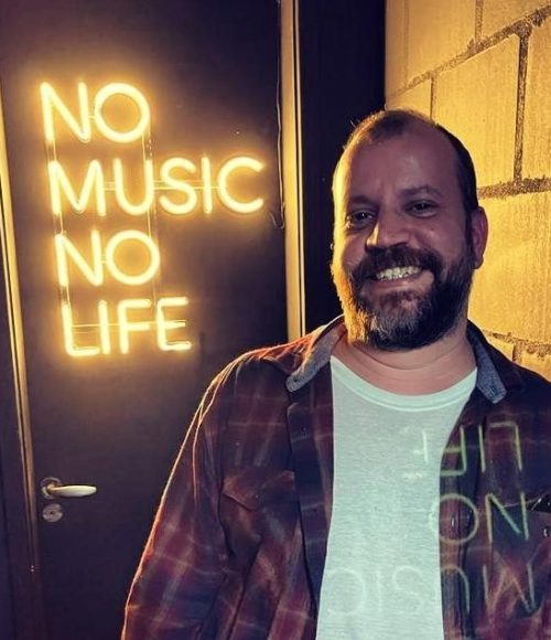3 - 23 Bernardo Pauleira Gerente de A&R na Warner Music Brasil